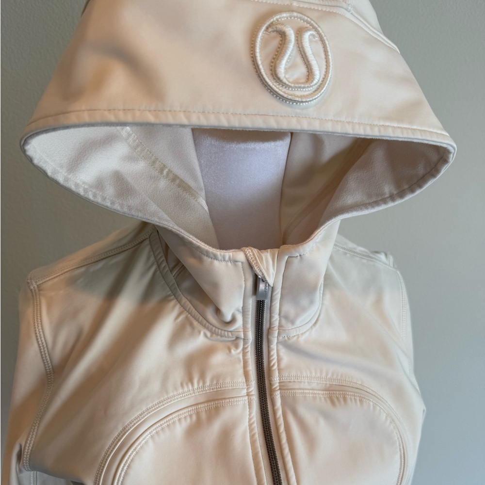 Lululemon Jacket - Picture 4 of 16